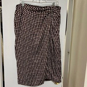 NWT Houndstooth Ann Taylor skirt size 12